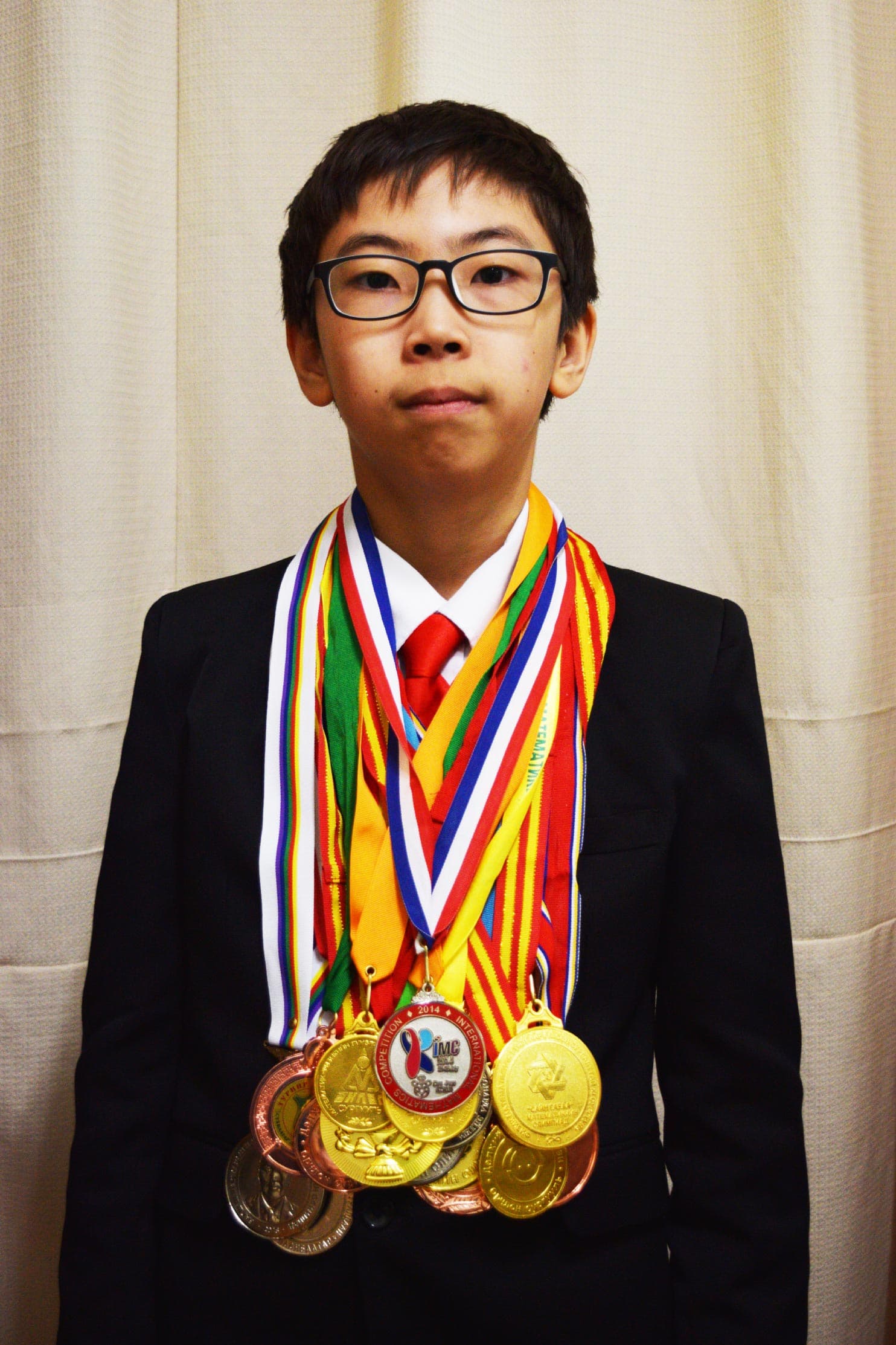 Сурагч О.Мишээл олон улсын математикийн олимпиадаас алтан медаль хүртэв